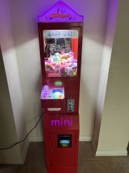 Red Claw Machine