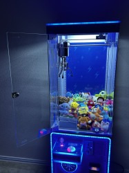 IMG 2530 1772526344 Blue Medium Claw Machine 8 and Under Package